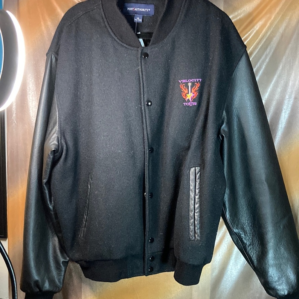 Velocity Tour bomber jacket with leather sleeves size XL 56” chest. box‎ M